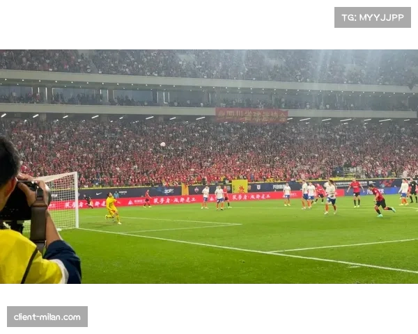 成都蓉城6轮17球领跑进攻榜 场均2.83球展现高效火力